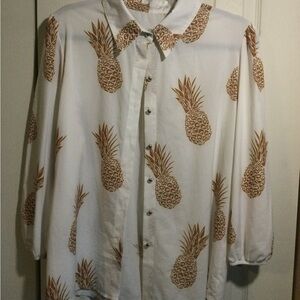 Beautiful lightweight button front.